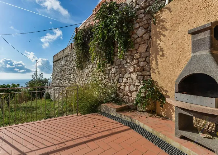 Giulia-1 By Interhome